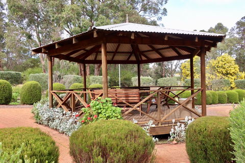 Travellers Rest Motel - QLD Tourism 19