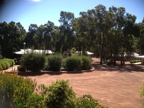 Travellers Rest Motel - QLD Tourism 7