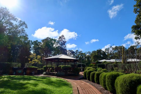 Travellers Rest Motel - QLD Tourism 20