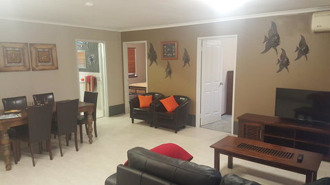 Whitlock Stays - QLD Tourism 0