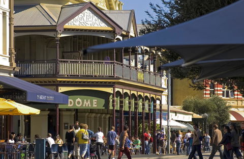 Captain\'s Heritage Cottage - Central Fremantle 2 Bedroom Historic Cottage - Queensland Tourism 20