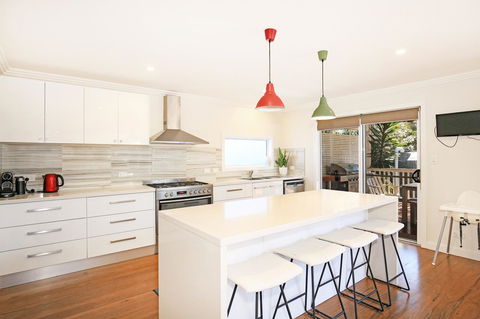 Calming Waters - Pet Friendly - Community Pool - QLD Tourism 15
