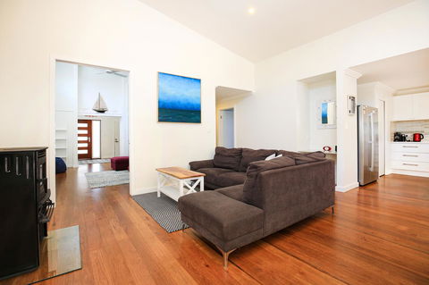 Calming Waters - Pet Friendly - Community Pool - QLD Tourism 10