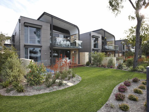 Aqua Resort Busselton - Queensland Tourism 21