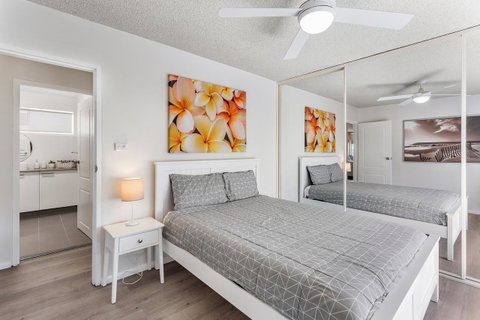 Laman Lodge, Unit 2, 15 Laman Street - QLD Tourism 9