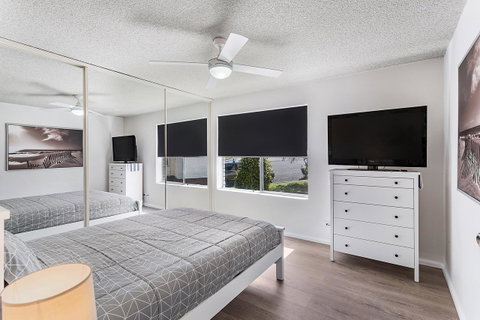 Laman Lodge, Unit 2, 15 Laman Street - QLD Tourism 8