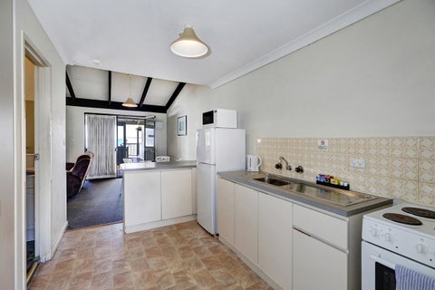 West Beach Lagoon 123 - Location & Views!!! - QLD Tourism 5