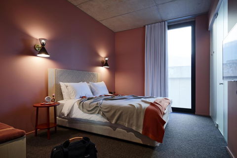 Alex Hotel - QLD Tourism 29