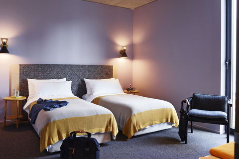 Alex Hotel - QLD Tourism 10