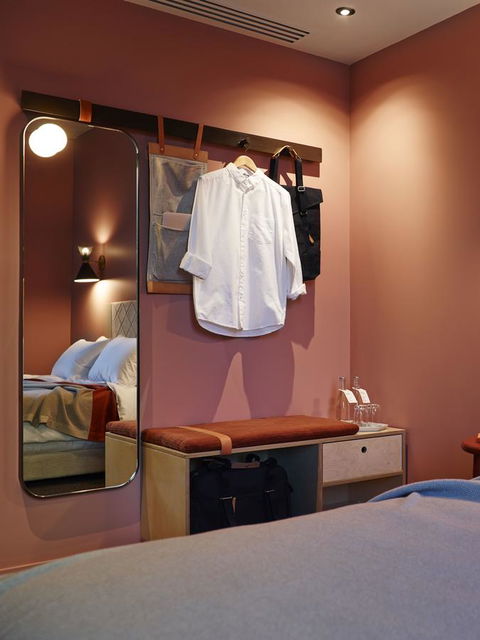 Alex Hotel - QLD Tourism 13