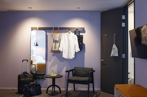 Alex Hotel - QLD Tourism 11