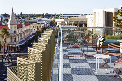 Alex Hotel - QLD Tourism 1