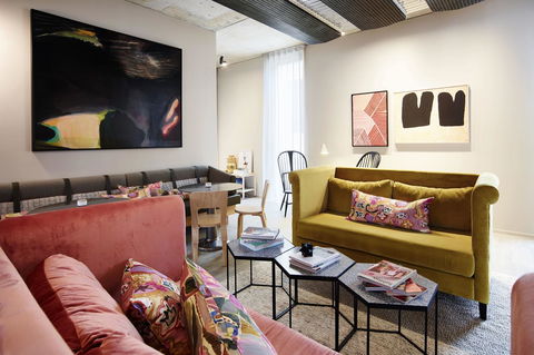 Alex Hotel - QLD Tourism 5