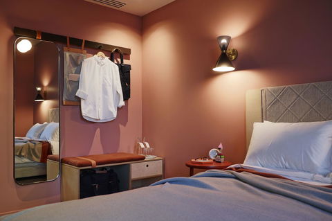 Alex Hotel - QLD Tourism 27