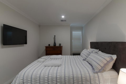 Epsom On Swan Bed & Breakfast - QLD Tourism 13