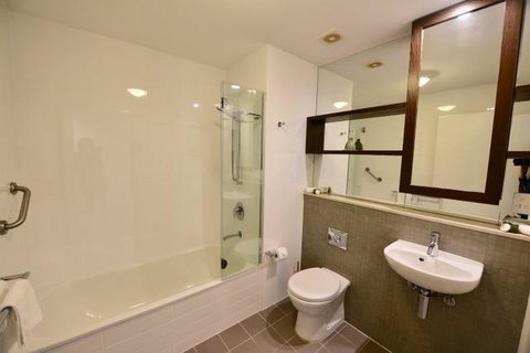 East On Byron - QLD Tourism 6