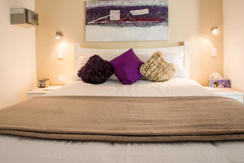 Nelson Bay Bed & Breakfast - QLD Tourism 26
