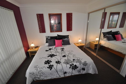 Beachfront Apartments - QLD Tourism 5