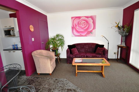 Beachfront Apartments - QLD Tourism 2