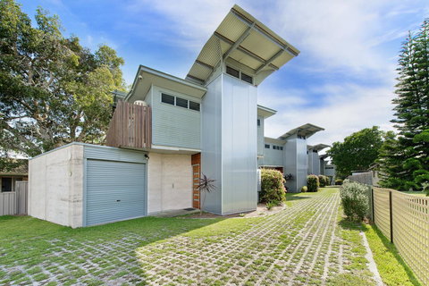 Crescent Head Spa Villa - QLD Tourism 0