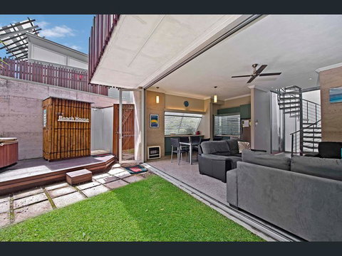 Crescent Head Spa Villa - QLD Tourism 10