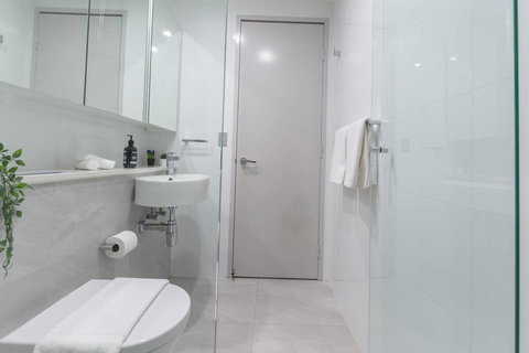 Inner City Stylish Apt Walk To Green Square - QLD Tourism 2