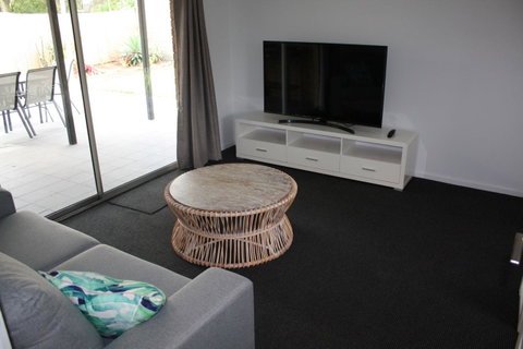 Ocean Breeze At Caba - QLD Tourism 18