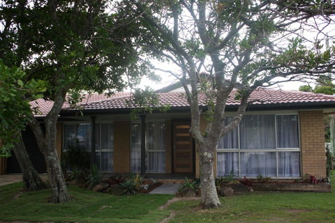 Ocean Breeze At Caba - QLD Tourism 1