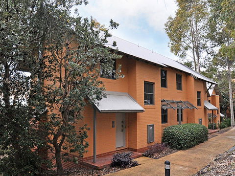 Villa Executive 2br Cypress DS Located Within Cypress Lakes Resort - Queensland Tourism 2