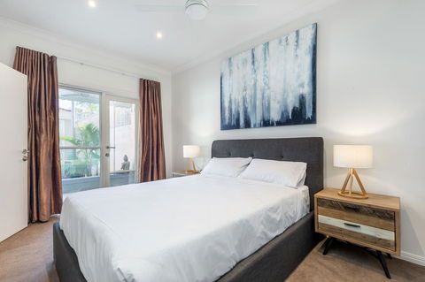 Kensington Self-Contained Modern House (89BROM) - Queensland Tourism 4