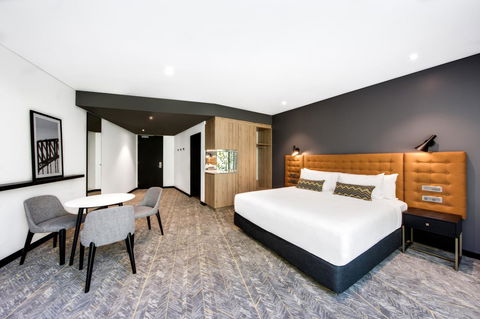Vibe Hotel North Sydney - QLD Tourism 19
