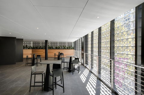 Vibe Hotel North Sydney - QLD Tourism 16