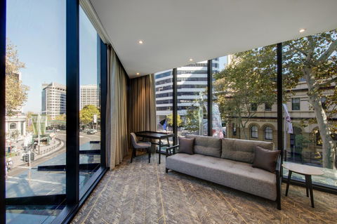Vibe Hotel North Sydney - QLD Tourism 32