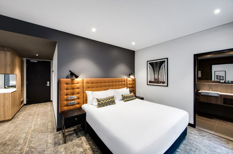 Vibe Hotel North Sydney - QLD Tourism 37
