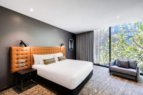 Vibe Hotel North Sydney - QLD Tourism 3