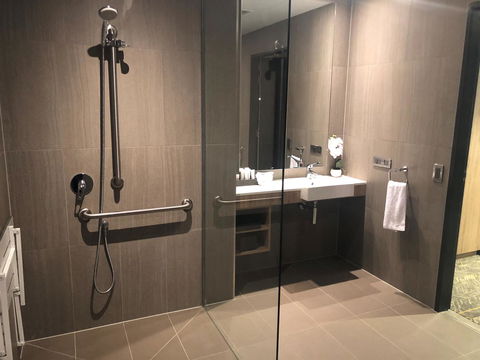 Vibe Hotel North Sydney - QLD Tourism 29