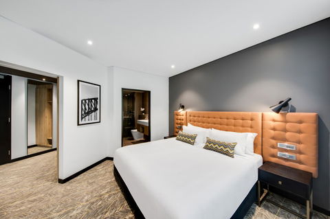 Vibe Hotel North Sydney - QLD Tourism 11