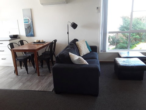 Narooma Golfers Lodge - QLD Tourism 21