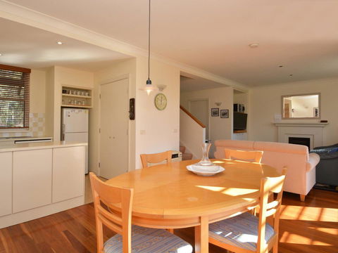 Villa 2br Prosecco Villa Located Within Cypress Lakes Resort - Queensland Tourism 6