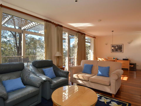 Villa 2br Prosecco Villa Located Within Cypress Lakes Resort - Queensland Tourism 3