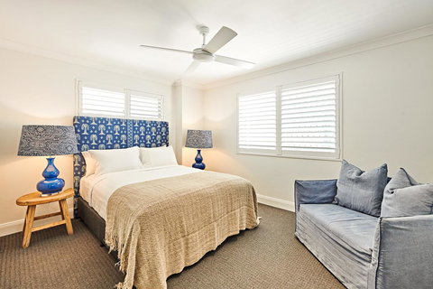 The Lord Byron - Queensland Tourism 13