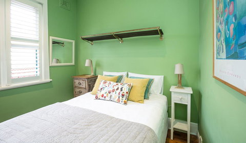 Bondi Beach House - QLD Tourism 29