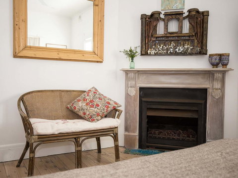 Bondi Beach House - QLD Tourism 25