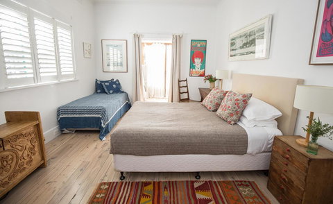 Bondi Beach House - QLD Tourism 24