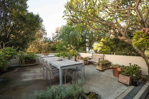 Bondi Beach House - QLD Tourism 10