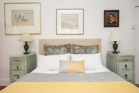 Bondi Beach House - QLD Tourism 40