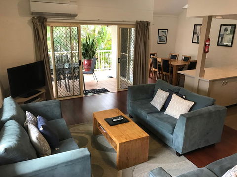 Mariner Bay Apartments - Queensland Tourism 3