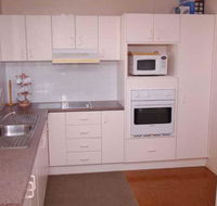 Bellhaven 2 17 Willow Street - QLD Tourism