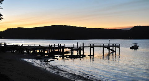 Refuge Cove On Pittwater - Queensland Tourism 13