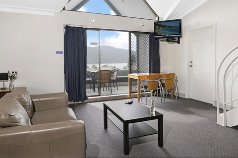 Banjo Paterson Inn - QLD Tourism 22